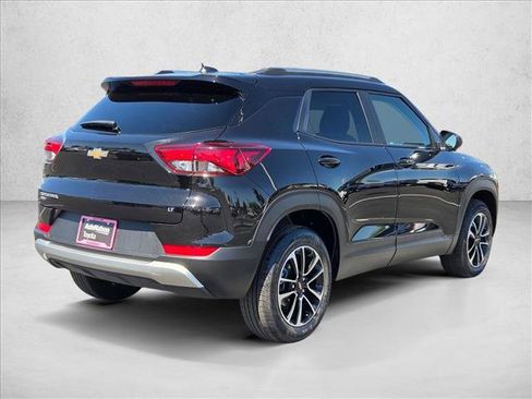 Used 2025 Chevrolet TrailBlazer LT image 5