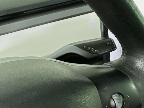 Used 2021 Tesla Model Y 2WD image 17