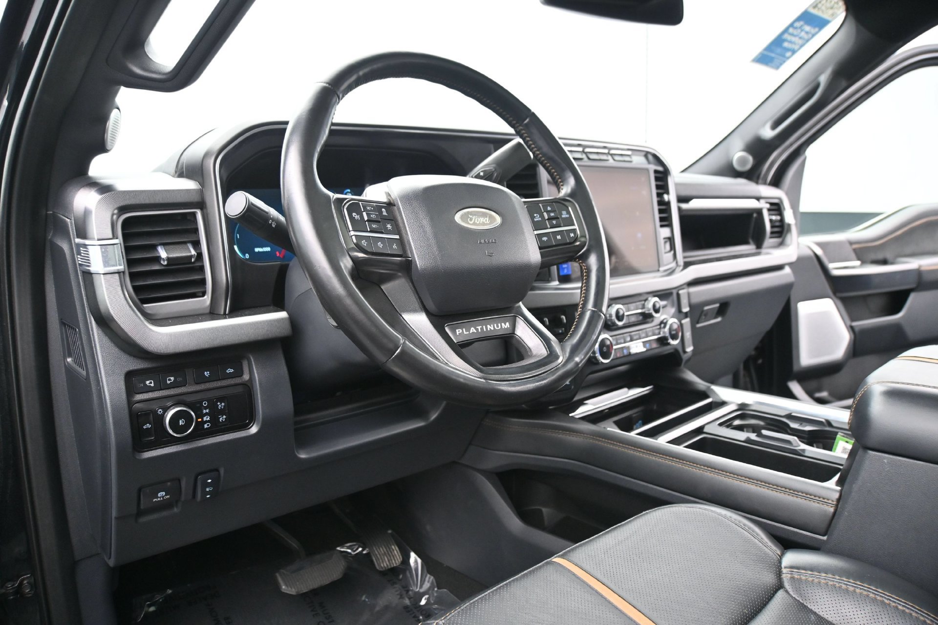 Used 2024 Ford F250 Platinum AWD/4WD image 21
