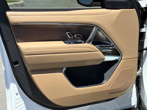 New 2026 Land Rover Range Rover SE AWD/4WD image 16