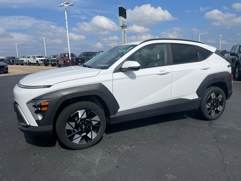 Used 2025 Hyundai Kona SEL image 6