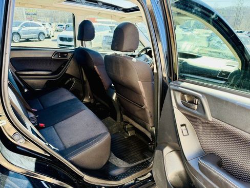 Used 2017 Subaru Forester 2.5i Premium image 18