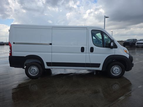 New 2026 RAM ProMaster 1500 w/ Convenience Group image 4