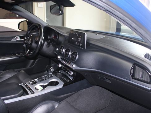Used 2018 Kia Stinger GT1 image 24