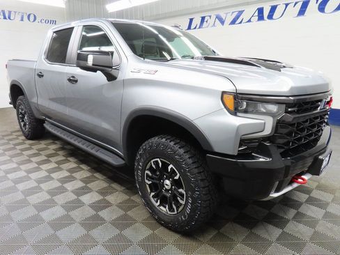 Used 2023 Chevrolet Silverado 1500 ZR2 w/ Technology Package image 3