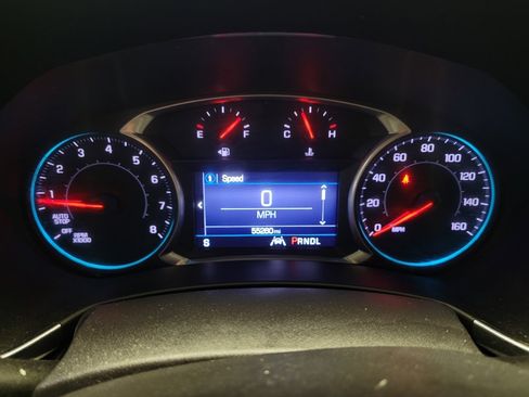 Used 2021 Chevrolet Equinox LT FWD image 23