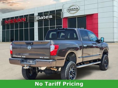 Used 2016 Nissan Titan SV AWD/4WD image 4