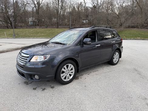 Used 2011 Subaru Tribeca Limited w/ PWR Moonroof Pkg image 4