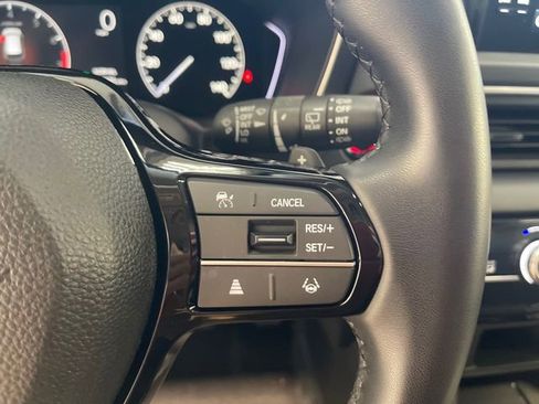 Certified 2025 Honda Pilot Touring image 9