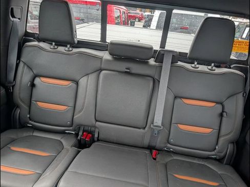 Used 2021 GMC Sierra 1500 AT4 w/ AT4 Premium Package AWD/4WD image 7