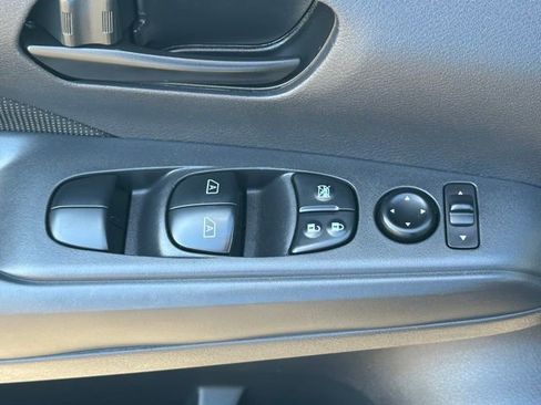 Certified 2021 Nissan Kicks S image 21