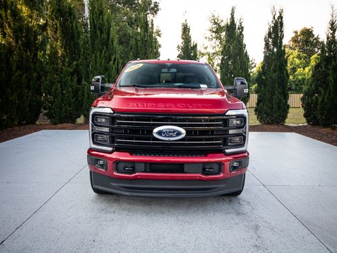 Used 2026 Ford F250 Platinum AWD/4WD image 3