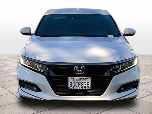 Used 2018 Honda Accord Sport image 3