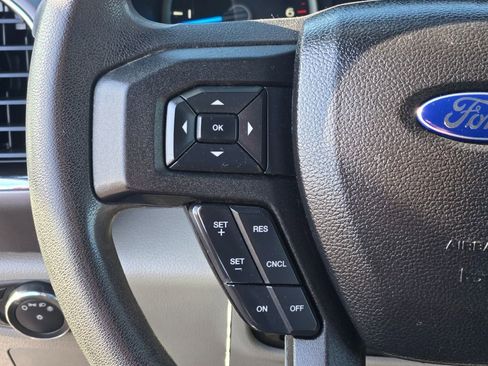 Used 2016 Ford F150 XLT image 29