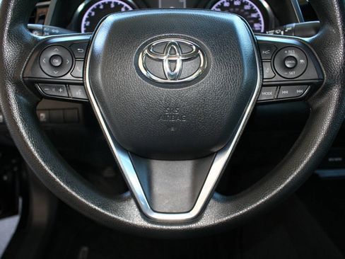 Used 2020 Toyota Camry LE w/ Convenience Package FWD image 17