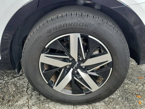 Used 2023 Kia Sorento S w/ Panoramic Sunroof Package FWD image 11