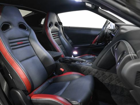 Used 2015 Nissan GT-R Black Edition AWD/4WD image 23
