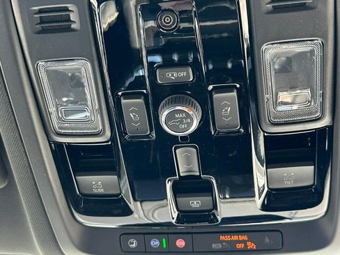 New 2026 GMC Yukon Elevation w/ Elevation Premium Package AWD/4WD image 30