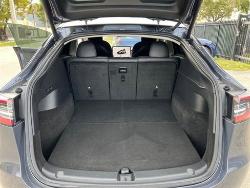 Used 2022 Tesla Model Y Performance image 8