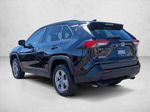 Used 2023 Toyota RAV4 XLE FWD image 8