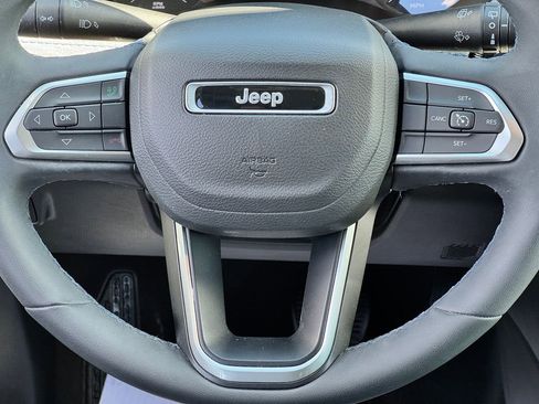 Used 2022 Jeep Compass Latitude image 21