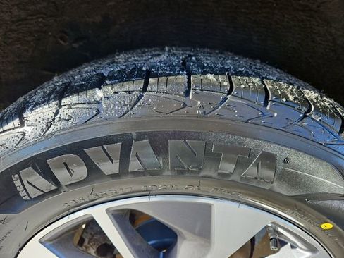 Used 2016 Toyota RAV4 XLE AWD/4WD image 17