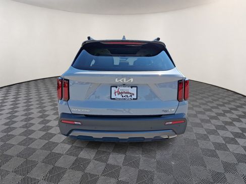 Certified 2023 Kia Sorento S w/ Panoramic Sunroof Package AWD/4WD image 5