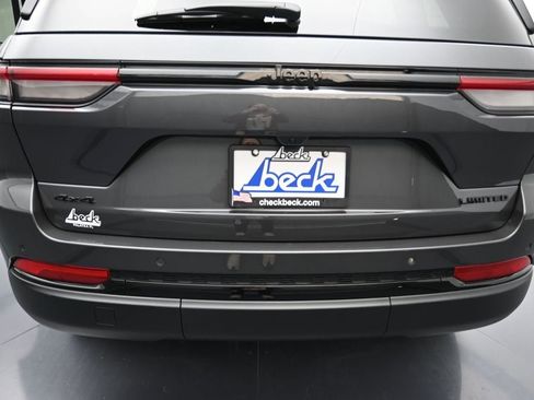 New 2025 Jeep Grand Cherokee Limited w/ Black Appearance Package image 22