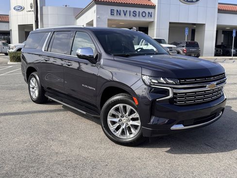 Used 2023 Chevrolet Suburban Premier image 2