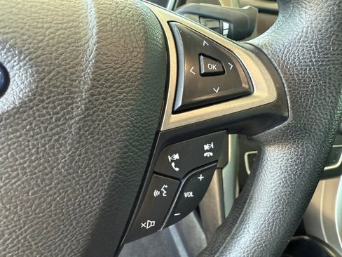 Used 2020 Ford Fusion SE image 22