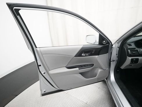 Used 2015 Honda Accord EX-L image 28