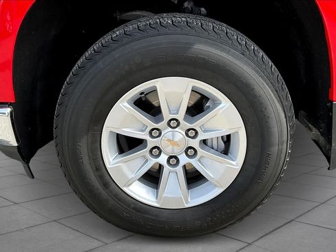Used 2021 Chevrolet Silverado 1500 LT AWD/4WD image 11