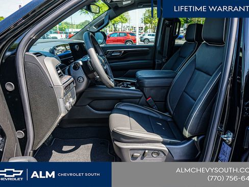 New 2026 Chevrolet Suburban Premier RWD image 18