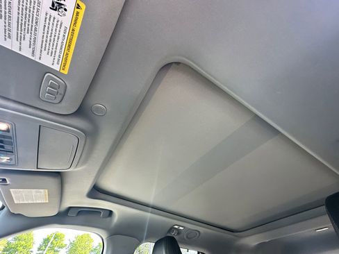 Used 2021 Ford Explorer Limited w/ Equipment Group 301A image 32