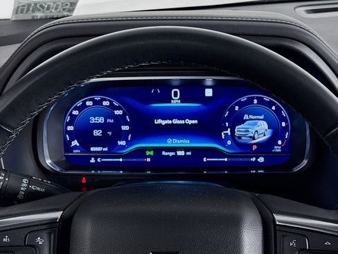 Used 2023 Chevrolet Suburban Premier image 19