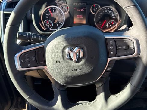 Used 2025 RAM 2500 Big Horn AWD/4WD image 9