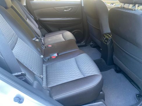 Used 2018 Nissan Rogue SV w/ Sun & Sound Touring Package AWD/4WD image 27