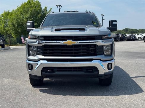 Used 2024 Chevrolet Silverado 2500 LT w/ All Star Edition AWD/4WD image 8