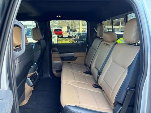 Used 2023 Ford F250 Lariat w/ Chrome Package image 14