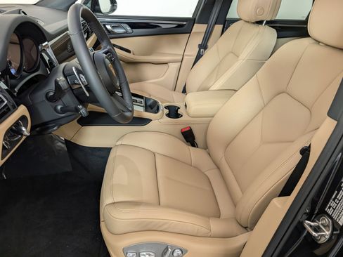 Used 2026 Porsche Macan image 5