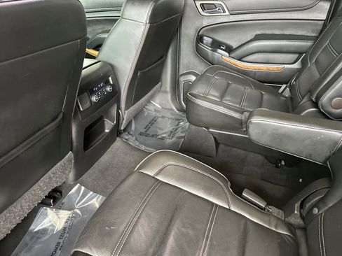 Used 2020 GMC Yukon XL Denali image 4