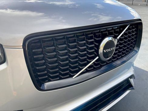 Used 2023 Volvo XC90 T8 Ultimate w/ Lounge Package image 34