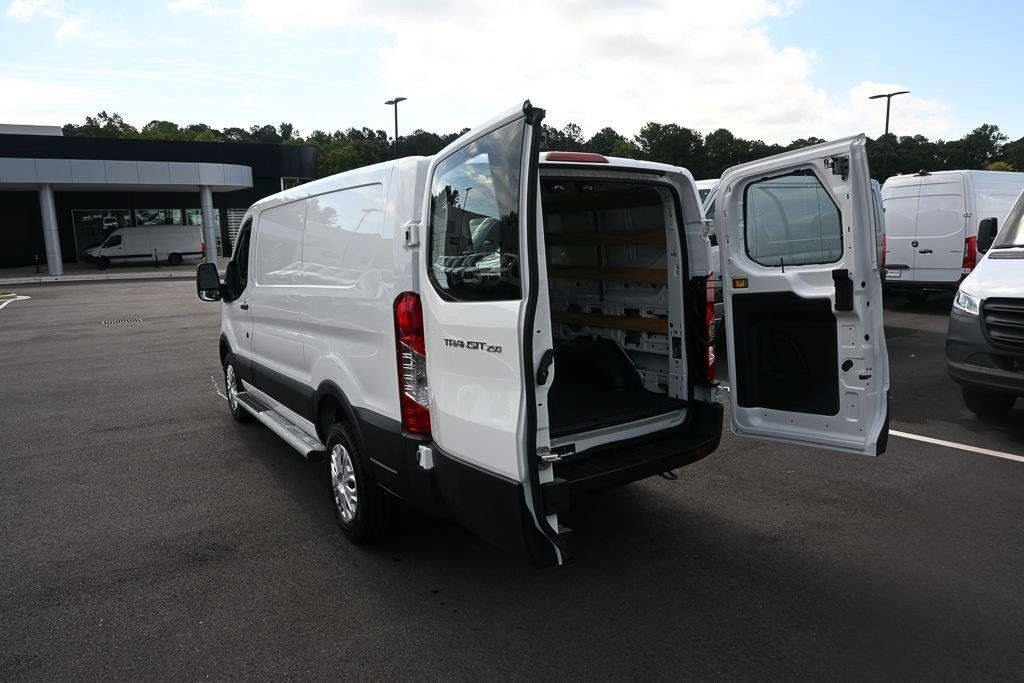 Used 2025 Ford Transit 250 Low Roof w/ Exterior Upgrade Package RWD image 27