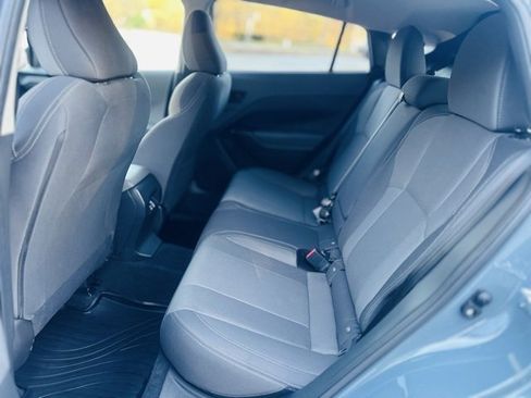 Used 2025 Subaru Crosstrek 2.0i Premium image 22