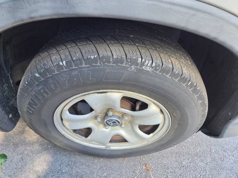 Used 2015 Honda CR-V LX image 6