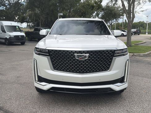 Used 2023 Cadillac Escalade Luxury RWD image 8