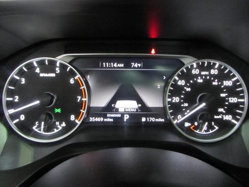 Used 2024 Nissan Rogue SV w/ SV Premium Package FWD image 25