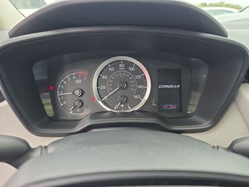 Used 2022 Toyota Corolla LE image 19