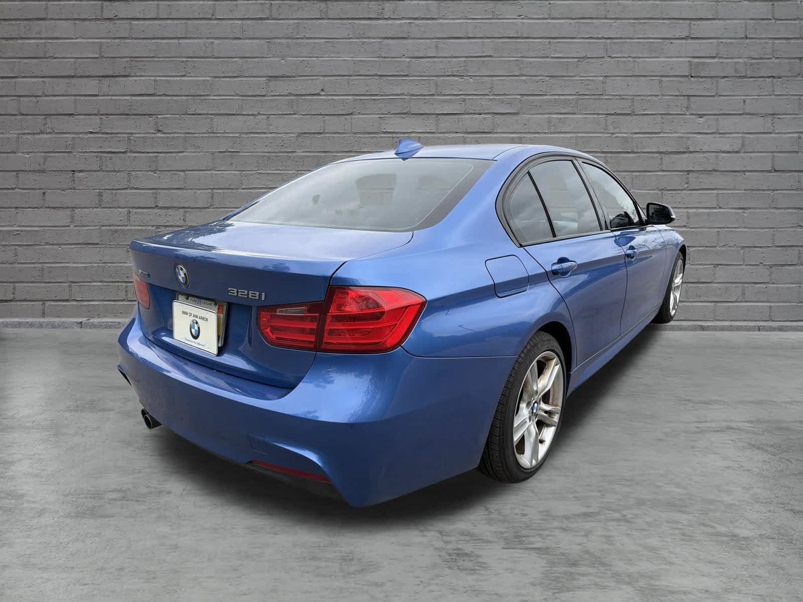 Used 2013 BMW 328i xDrive Sedan AWD/4WD image 11
