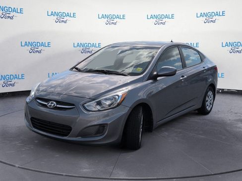 Used 2016 Hyundai Accent SE w/ Option Group 02 FWD image 11